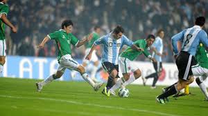 قال النجم الدولي السابق دييجو مارادونا انه يعتقد انه امامه فرصة لتدريب المنتخب الارجنتيني في حال لم يحقق. Ø§Ø±ØªÙØ§Ø¹ Ù„Ø§Ø¨Ø§Ø² ÙŠÙ†Ø°Ø± Ø§Ù„Ø£Ø±Ø¬Ù†ØªÙŠÙ† Ø¨Ù…Ø¨Ø§Ø±Ø§Ø© ØµØ¹Ø¨Ø© Ø£Ù…Ø§Ù… Ø¨ÙˆÙ„ÙŠÙÙŠØ§
