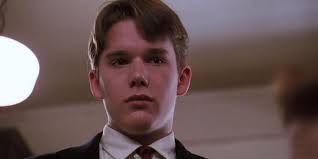 Before making a breakthrough appearance in the 1989 drama dead poets society. Ethan Hawke Thought Robin Williams Hated Him During Dead Poets Society Cinemablend