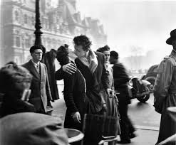 From 10 minutes to 7 days, we will remove the links to illegal content. Kiss By The Hotel De Ville The Second In Which Robert Doisneau Immortalized Love Dodho