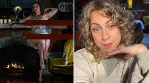 American Pickers star Danielle Colby sends fans wild as she poses for  completely naked snap - The Mirror US