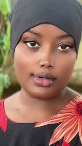 Sarah Seifert Im Shy