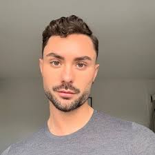 Yazan @yazdat (Brussels) • Collective gay friends app