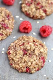 Clean Eating Raspberry Oatmeal Cookies These Skinny Cookies Don T Taste Healthy At All You Ll Never Need Another Recette Dessert Recette Biscuit Nourriture