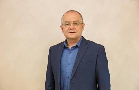 Emil boc (răchițele, 6 september 1966) is een roemeens politicus. I Describe Cluj Napoca With 4 Letters T Talents Technology Trust And Tolerance