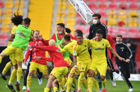 Over goals occurred for 1 times and over corners occurred for 0 times. Zweiter Matchball Verwertet Sc Freiburg Ii Steigt In Die 3 Liga Auf Sc Freiburg Badische Zeitung