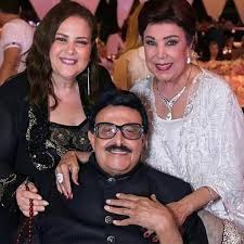 كشفت مصادر طبية في المستشفى الذي تعالج فيه الفنانة ياسمين عبد العزيز، أن الفنانة المصرية ستجري عملية جراحية خلال ساعات. U6bpsokiai0emm