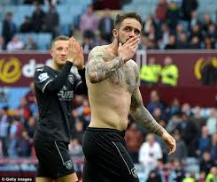 Jack grealish and danny ings sit down for a game of questions, where we find out how which goal liverpool fc striker danny ings talks football and tattoos with lfc fan and star of e4's hit show. Liverpool Beat Manchester United To Sign Danny Ings As Striker Agrees Personal Terms Daily Mail Online