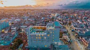 Tidak kaget jikalau gaji umr tasikmalaya atau gaji umk tasikmalaya berbeda dengan daerah lain. Hotel Horison Tasikmalaya Bewertungen Fotos Preisvergleich Indonesien Tripadvisor