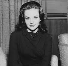 Pin By Vintage Soul On Natalie In The 1950 S Natalie Wood Actresses Natalie