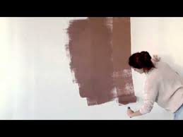 Hvis veggene møtes på en skarp hjørne , pass på at kanten av båndet er foret opp perfekt med kanten av. Hvordan Male Vegg Med 2 Farger Youtube