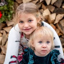 Kelly VandeBogart and Kacee Sauer's Wedding Website