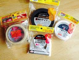ダイソー はってはがせる両面テープ 100均 ダイソー 便利