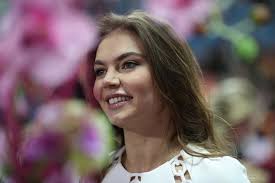 Mar 25, 2021 · в молодости прославленная гимнастка обожала нетривиальные сочетания цветов и смелые комбинации. Alina Kabaeva Biografiya Lichnaya Zhizn Foto Novosti 2018 Biografii