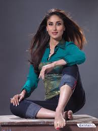 Kareena Kapoor Feet 1420299 Jpg She is one of the hottest celebrity in india.