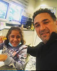 Ceyda Düvenci'nin kızı Melisa'nın babası kimdir?