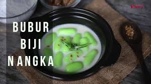 Kue talam dapat dikreasikan dengan berbagai bahan, seperti ubi, jagung, tepung beras selain memiliki tampilan yang menarik, kue talam juga memiliki rasa yang legit dengan. Tepung Talam Pandan Lemak Manis
