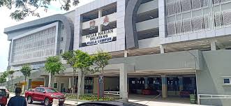 Batu caves is a limestone hill that has a series of caves and cave temples in gombak, selangor, malaysia. Traders Happy With June 1 Relocation The Star