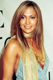 Jennifer Lopez Has Worn Some Wild Hair And Makeup Looks Over The Years Jennifer Lopez Frisuren Frisuren Haar Styling