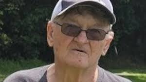 Robert Selan's Instagram, Twitter & Facebook