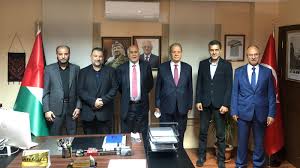 Palestina debe 1.3 billones de dolares y debe dinero a 165, 000 empleados, ningun banco y. Hamas And Fatah Agree To Hold Elections In Palestine In Six Months Peoples Dispatch