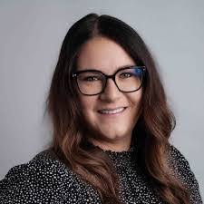 Joomi Lee's Instagram, Twitter & Facebook