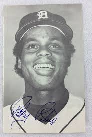 1982 Ricky Peters, Detriot Tigers Team Issue Photo Card