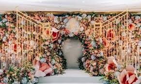 Cantik memukau, bisa sewa atau bikin sendiri! Saatnya Ciptakan Dekorasi Lamaran Sederhana Buatan Sendiri Wedding Market