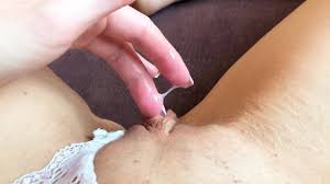 Лужа Слизи в Моих Мокрых Трусиках !!! Текуща Мокрая Киска Кончает как в  Последний Раз