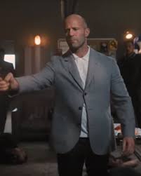 26 temmuz 1972 londra doğumlu jason statham ailesinin mesleği nedeniyle sokak tiyatrosuyla erkenden tanıştı. Wrath Of Man Jason Statham Outfits California Jacket