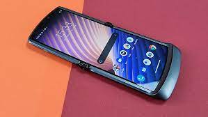 Motorola RAZR 5G im Test: Handliches ...