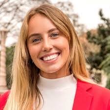 Caroline Murray's Instagram, Twitter & Facebook