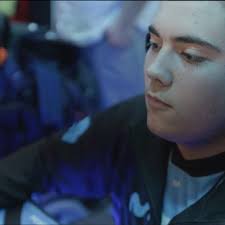 Hydr4, el gamer que convirtió la furia de su padre en un negocio y hoy  ambos facturan en dólares