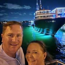 Is $800 per week enough to support two children?