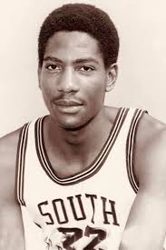 Alex English scored a total of 25,613 NBA career points in his 15-year  tenure...