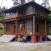 Dapat dikombinasikan antara konstruksi beton (bata) dengan konstruksi kayu seperti rumah tradisional betawi. 1