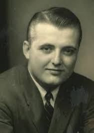 Robert Gans's Instagram, Twitter & Facebook