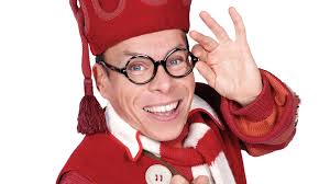 Warwick Davis in pantomime