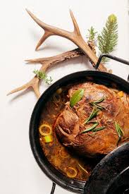 Cuissot De Chamois Roti Sauce Grand Veneur Recette Gigot Sauce Grand Veneur Recettes De Cuisine