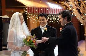 All Six Cast Members Didn X27 T Meet Until The Table Read For The Pilot Tv Weddings Friends Phoebe Friends Tv