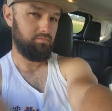 How do world boss battles in Borderlands work?