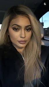Pin On Kylie Jenner Photos