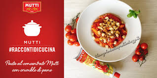 Per prepararlo dovrete innanzitutto fare la passata di pomodoro (secondo uno dei metodi indicati sopra. Pasta Al Concentrato Mutti Con Crumble Di Pane L Angolo Delle Prelibatezze