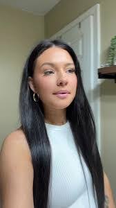 Rachael Howard's Instagram, Twitter & Facebook