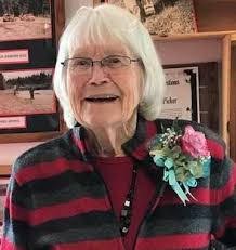 Mary Capps's Instagram, Twitter & Facebook