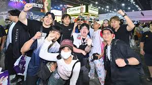 Nayavee sexy she is a Pakistani heritage woman with some