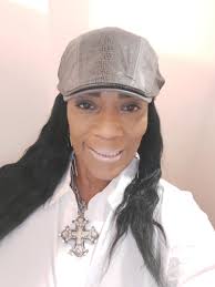 Happy. Saturday hat life is good.It's a new year..🥰🥰🥰