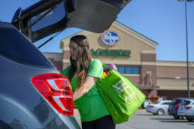 To start a grocery store, first define the scope of your target market and find a retail location, ideally with parking, where you can conveniently reach this target market. Memphis Area Kroger Stores Now Offer Same Day Grocery Delivery