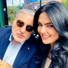 Самые новые твиты от ilie nastase (@ilienastase1): Ilie NÄƒstase È™i A Snopit In BÄƒtaie SoÈ›ia AutoritÄƒÈ›ile Au Fost AnunÈ›ate Prin 112 Ce Le A Spus Femeia PoliÈ›iÈ™tilor