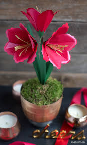 Amaryllis Paper Flower Lia Griffith Paper Flowers How To Make Paper Flowers Paper Flower Art