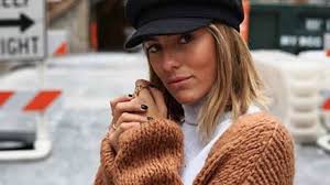 Anna Ferrer Padilla se derrite con su novio, Mario Cristóbal, en un  concierto